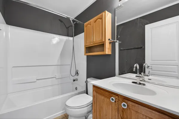 $392,500 | 1538 Bristol Lane, Unit 4, Wood Dale, IL 60191