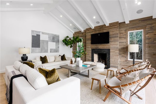 $6,250,000 | 1701 Port Margate Place, Newport Beach, CA 92660