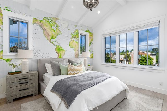 $6,250,000 | 1701 Port Margate Place, Newport Beach, CA 92660