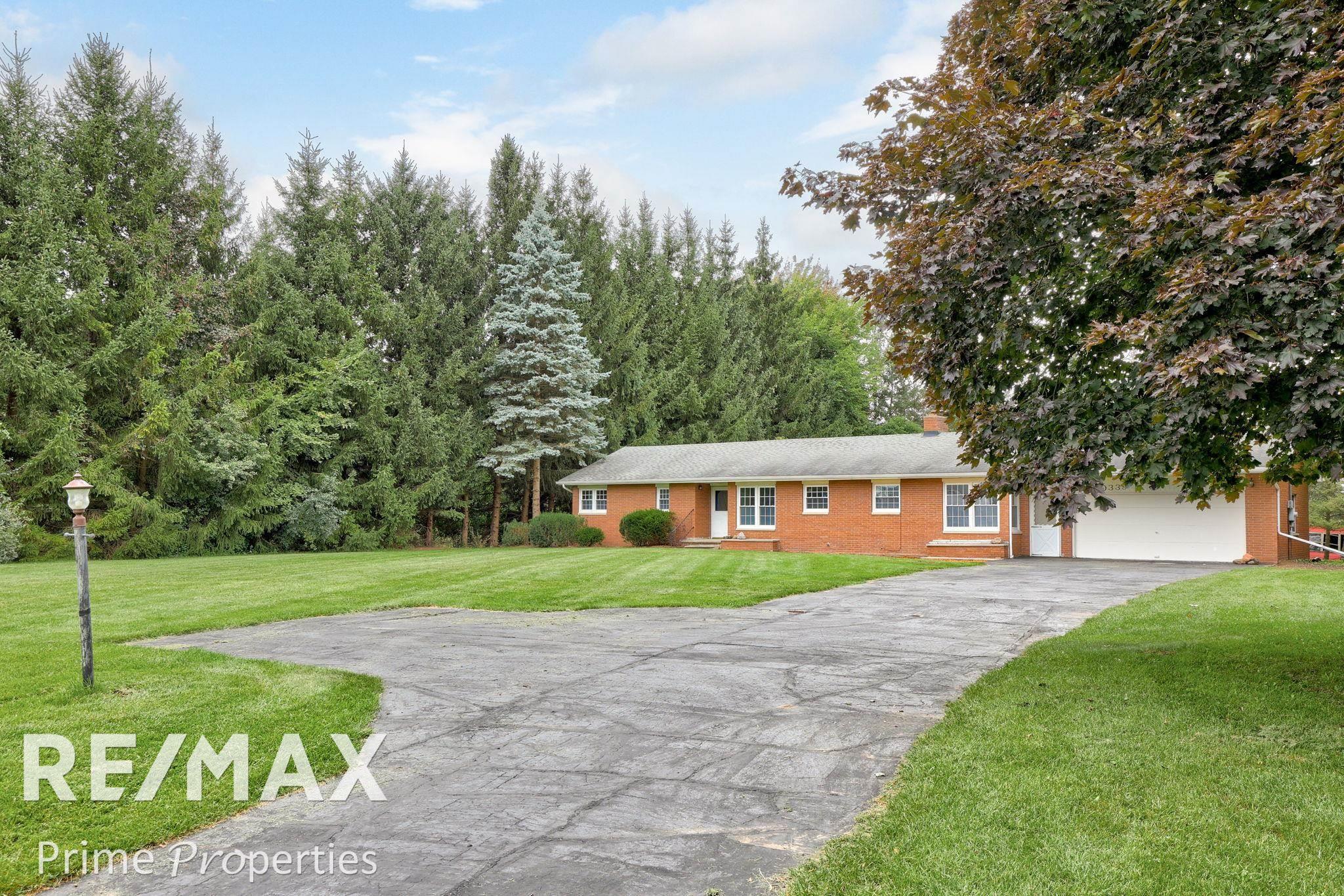 10339 Busch Road Birch Run, MI 48415 - Photo 3 of 70 50105063-2.JPG