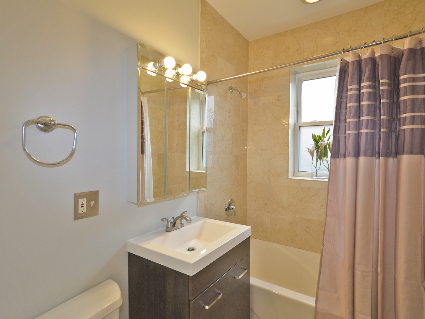4108 North Keystone Avenue, Unit 1W Chicago, IL 60641 - Photo 9 of 15