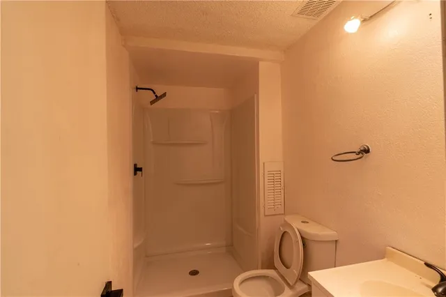 $156,000 | 9525 Manning Avenue, Kansas City, MO 64134