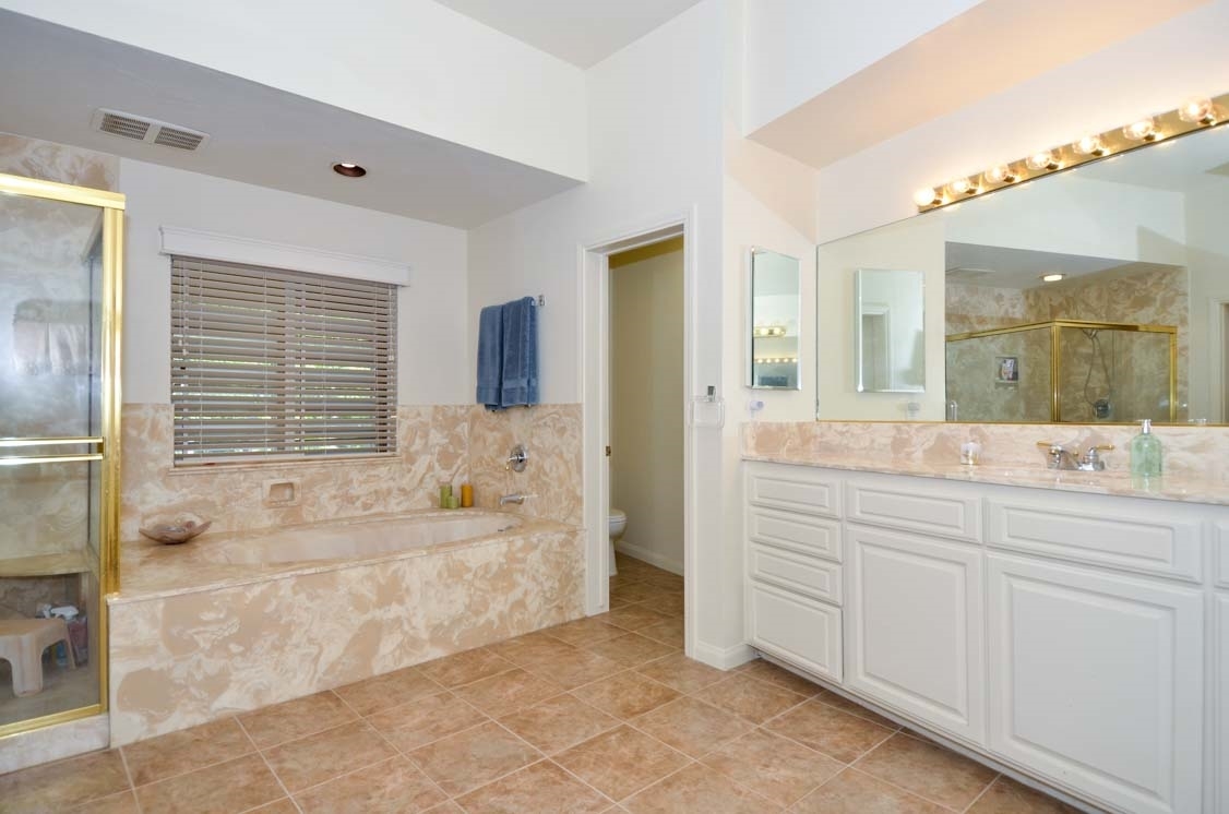 6611 Lago Corte Rancho Santa Fe, CA 92091 - Photo 19 of 24