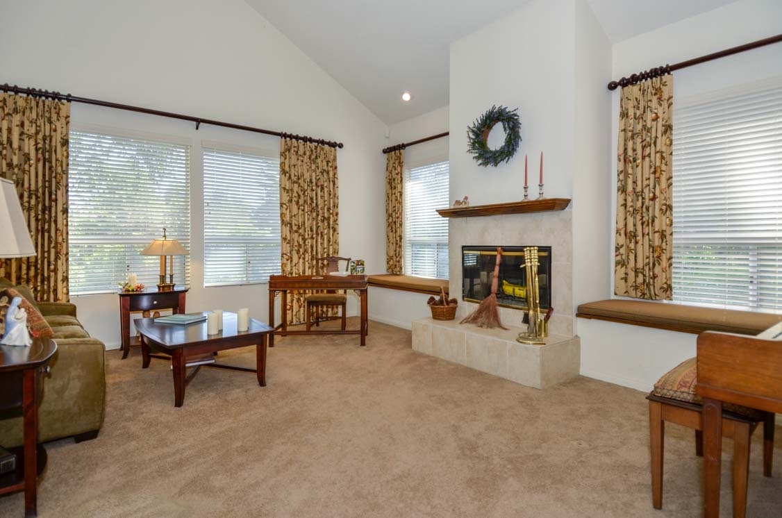 6611 Lago Corte Rancho Santa Fe, CA 92091 - Photo 4 of 24