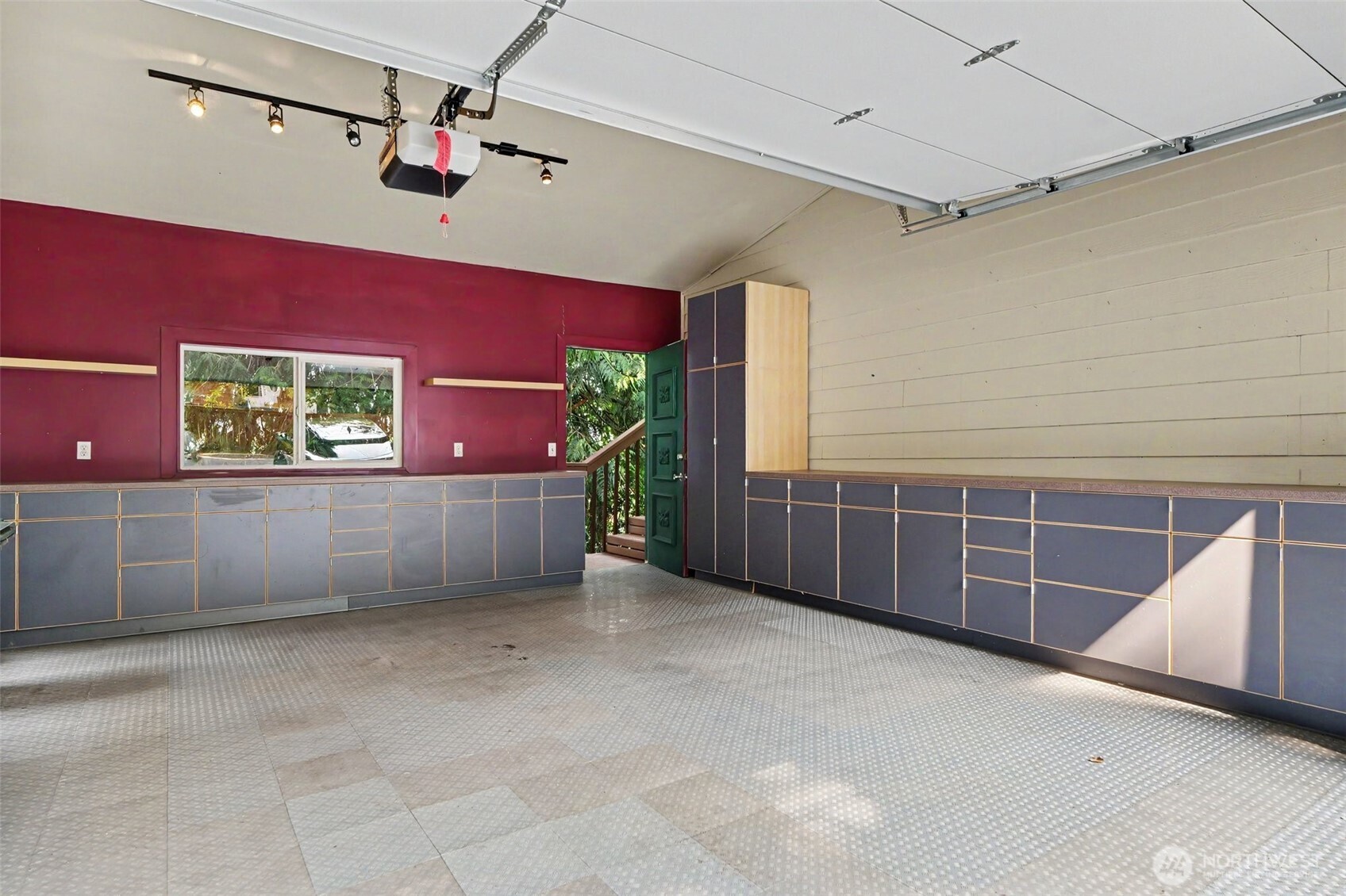 11617 7th Avenue Southwest Seattle, WA 98146 - Photo 32 of 36 Gallery Image 32