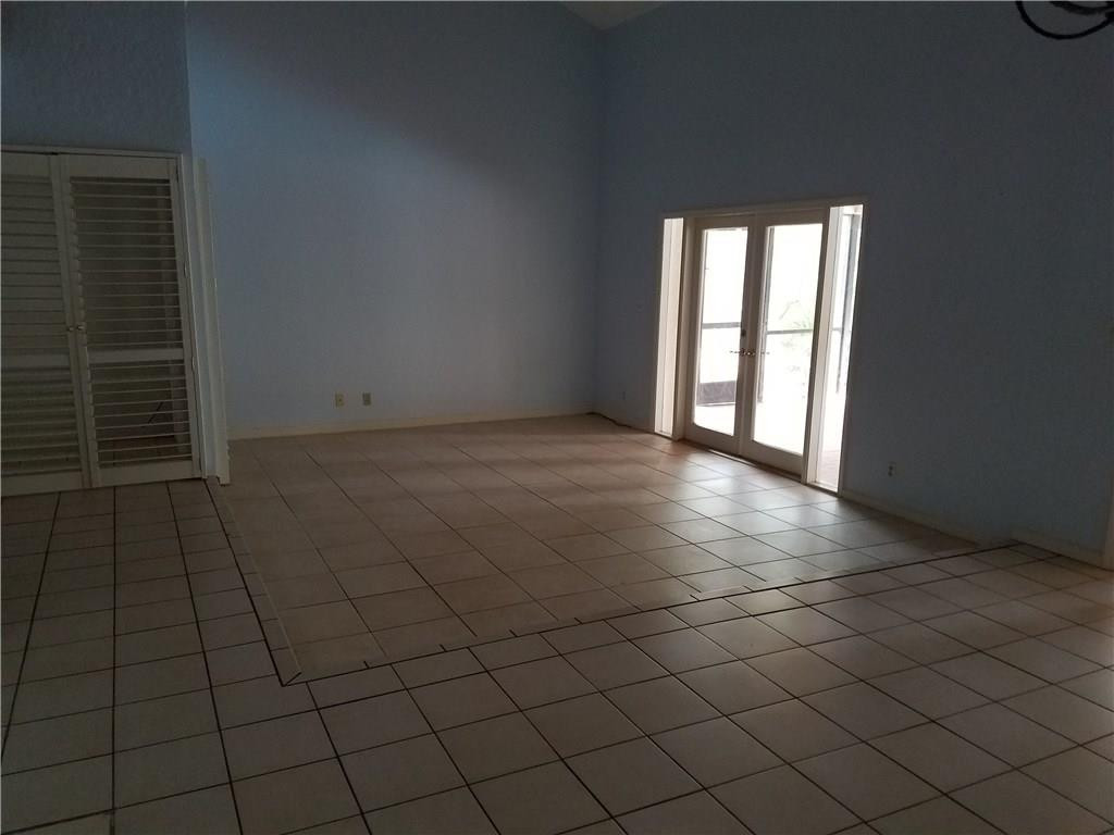 1642 Southwest 5th Avenue Boca Raton, FL 33432 - Photo 4 of 23 Photo 4