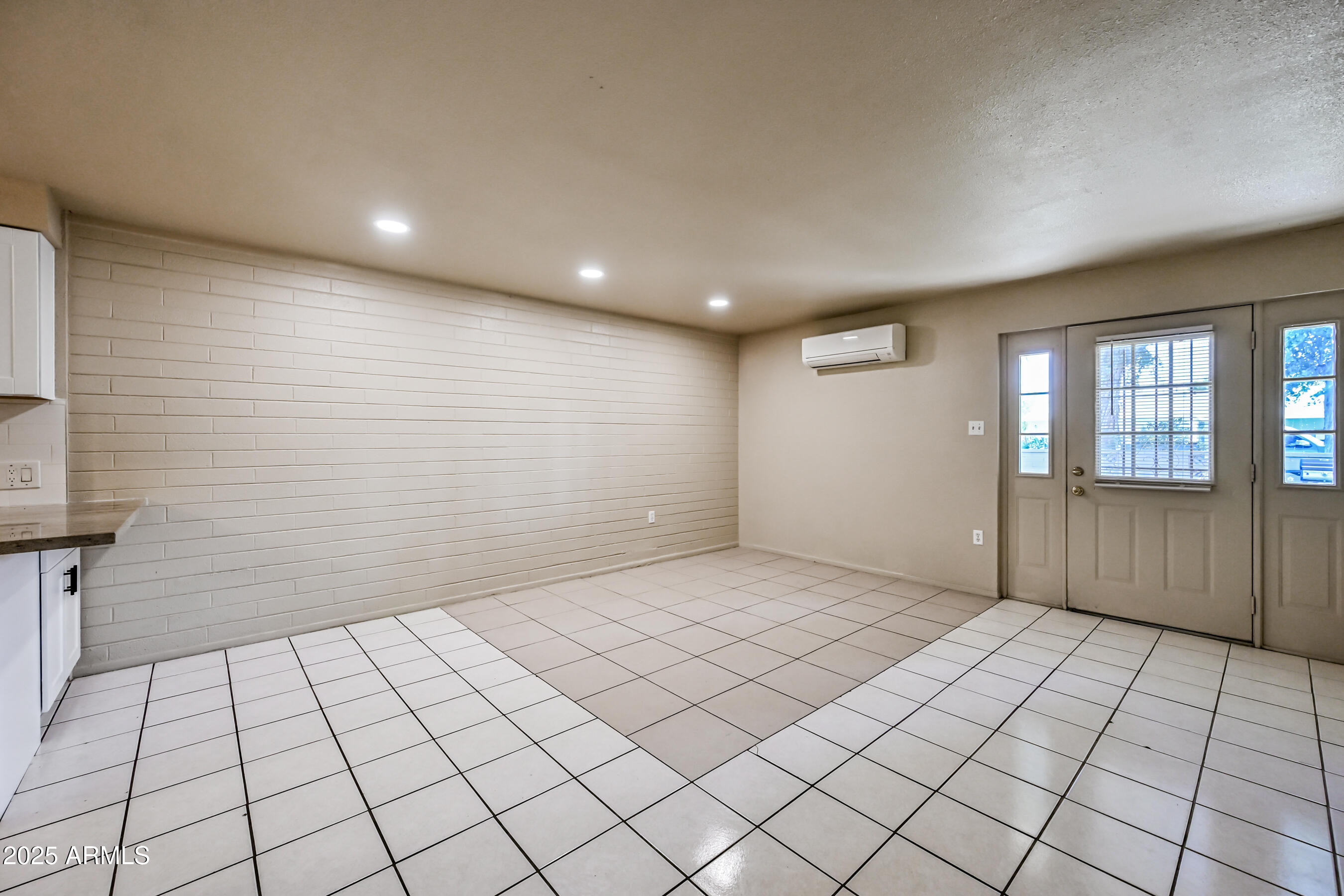 430 West 3rd Street, Unit 3 Mesa, AZ 85201 - Photo 3 of 13 3-430W3S3-ocupix