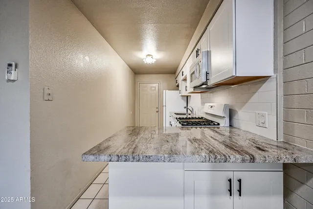 $1,000 | 430 West 3rd Street, Unit 3, Mesa, AZ 85201