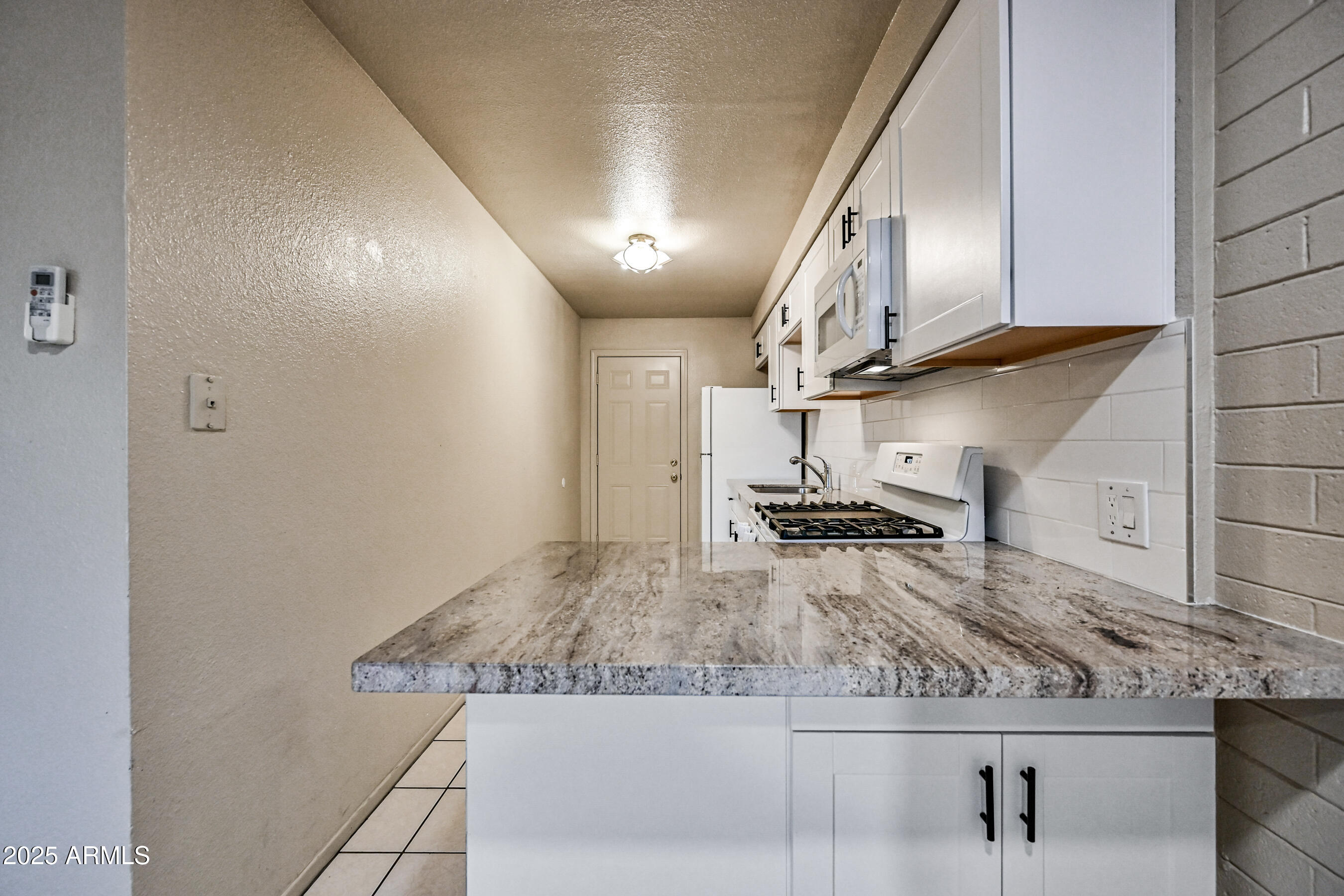 430 West 3rd Street, Unit 3 Mesa, AZ 85201 - Photo 4 of 13 4-430W3S3-ocupix