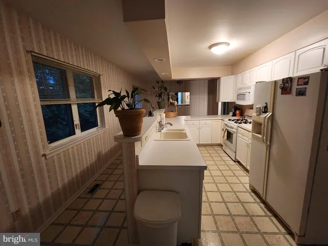 $379,900 | 22 Theodore Avenue, Maple Shade, NJ 08052