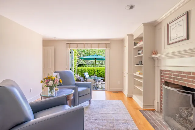 $3,095,000 | 20 Evergreen Way, Nantucket, MA 02554