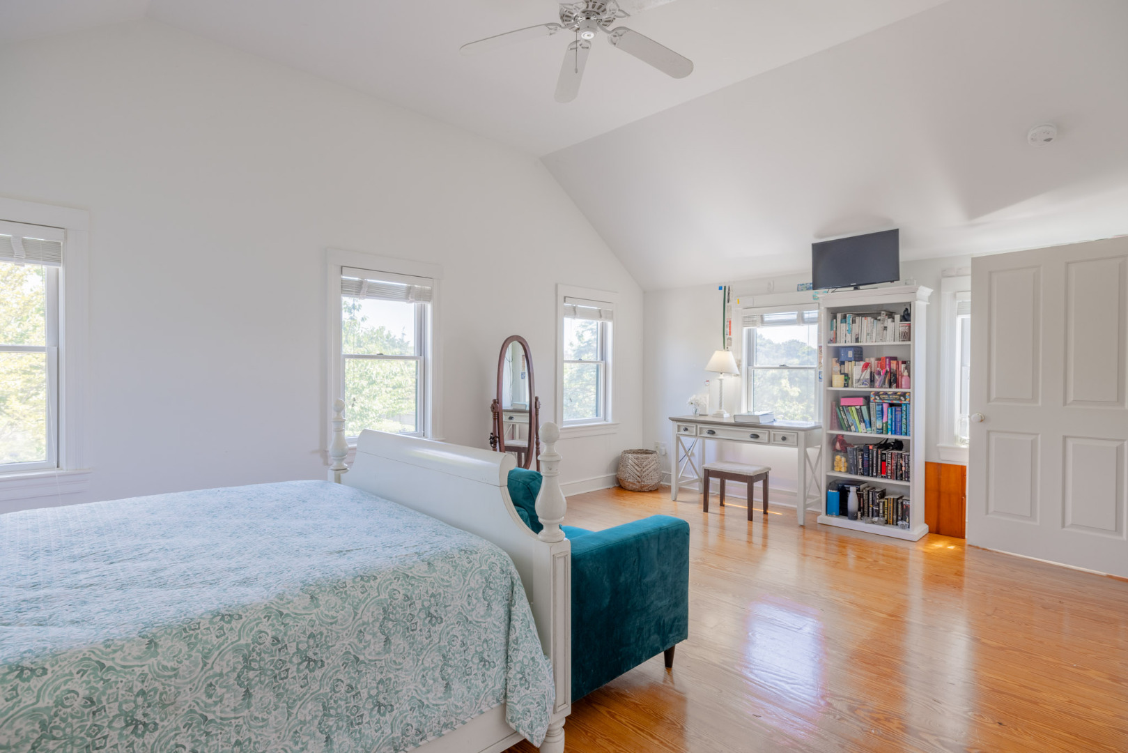 20 Evergreen Way Nantucket, MA 02554 - Photo 23 of 38