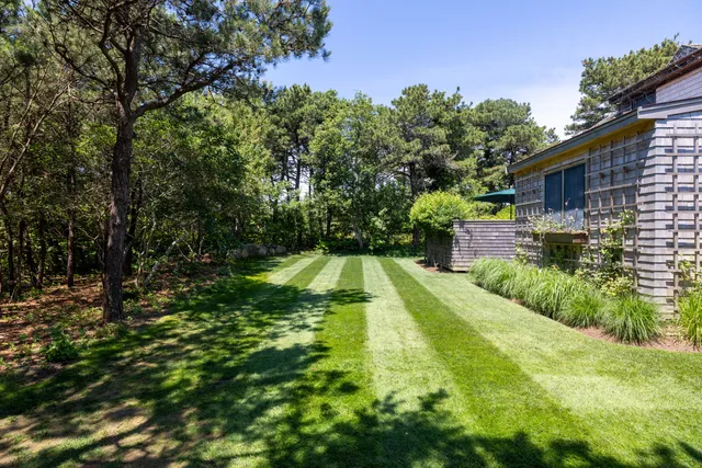 $3,095,000 | 20 Evergreen Way, Nantucket, MA 02554