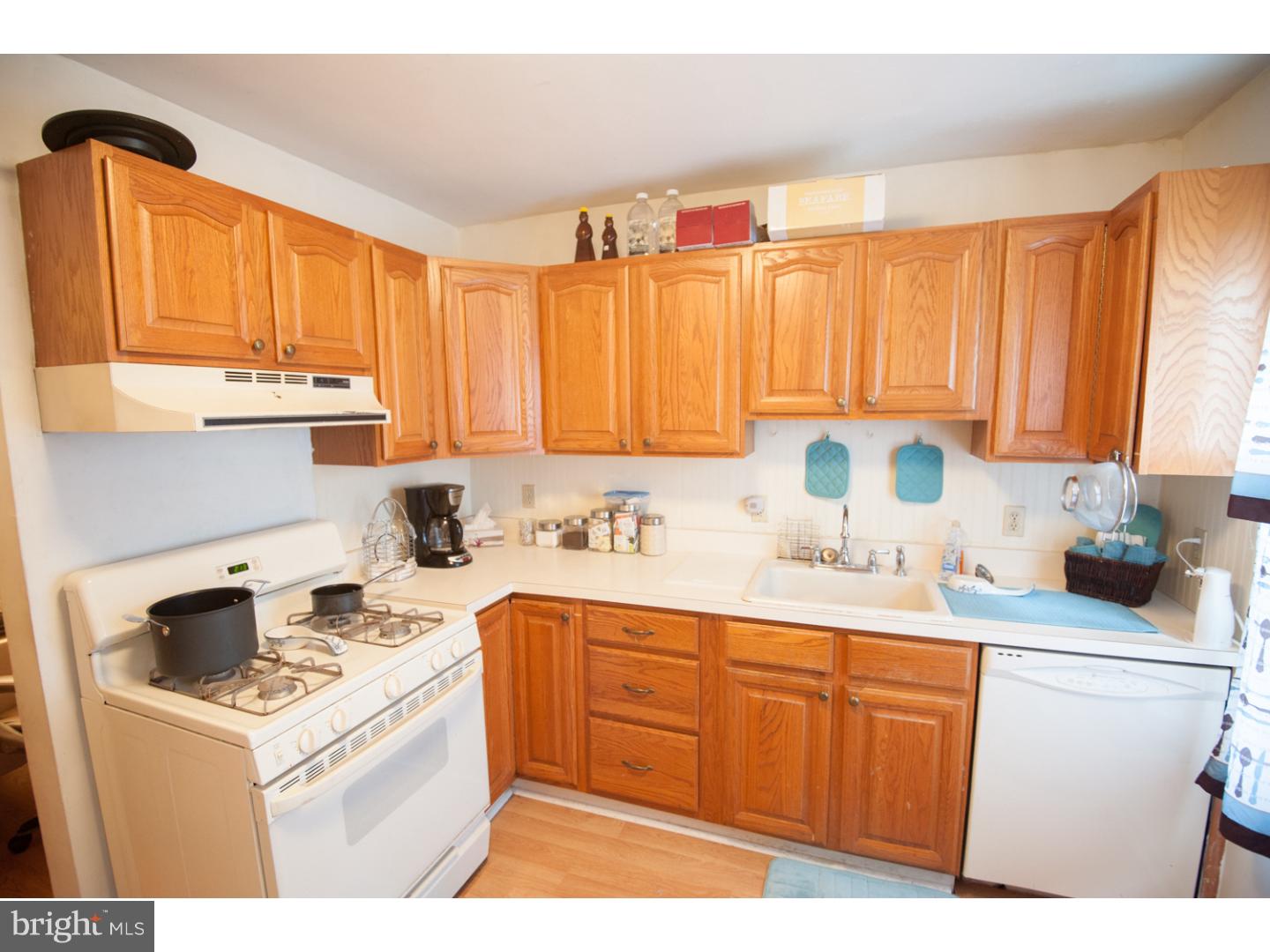214 Sheridan Road Hamilton, NJ 08619 - Photo 6 of 14 Kitchen