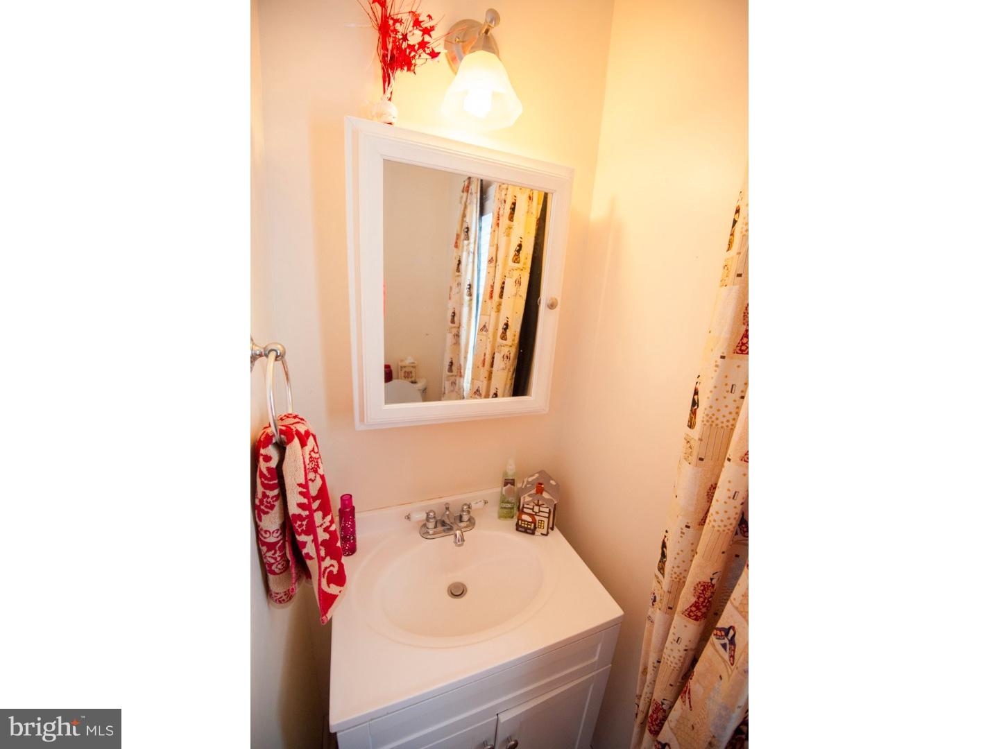 214 Sheridan Road Hamilton, NJ 08619 - Photo 8 of 14 Half Bath