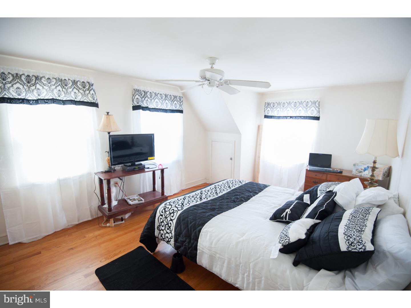 214 Sheridan Road Hamilton, NJ 08619 - Photo 9 of 14 Bedroom - Main