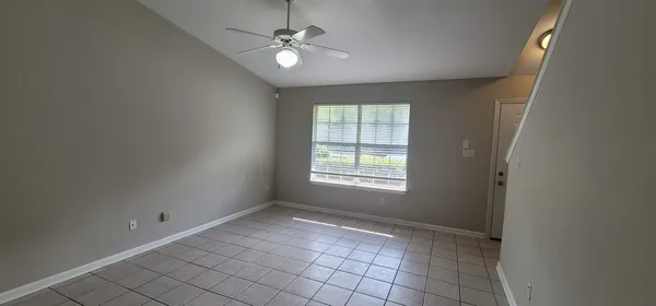 $1,525 | 2525 Hartsfield Road, Unit 8, Tallahassee, FL 32303
