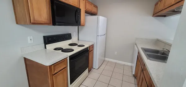 $1,525 | 2525 Hartsfield Road, Unit 8, Tallahassee, FL 32303