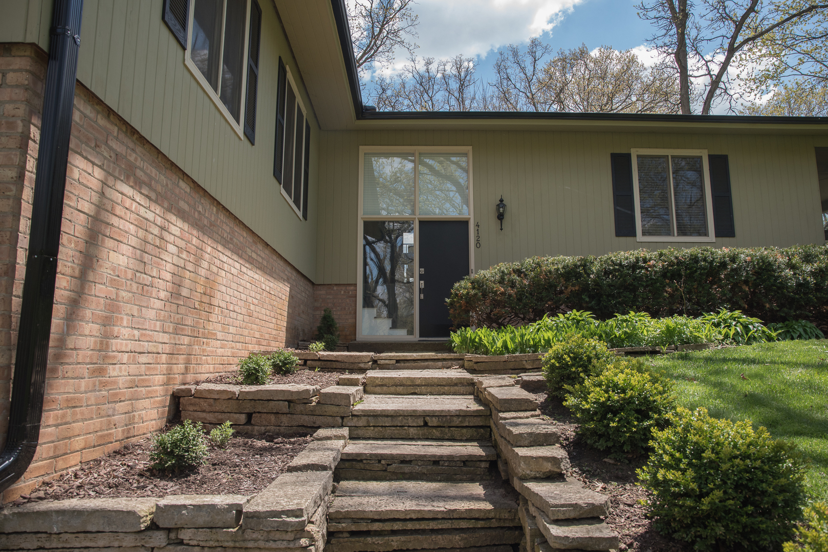 4120 Rigby Road Crystal Lake, IL 60012 - Photo 8 of 30