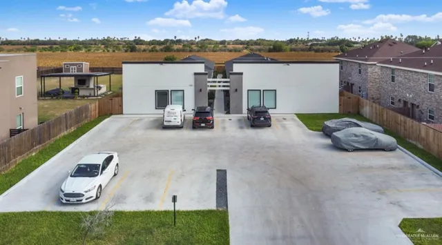 $1,100 | 1104 Jessie Street, Unit 2, Weslaco, TX 78596