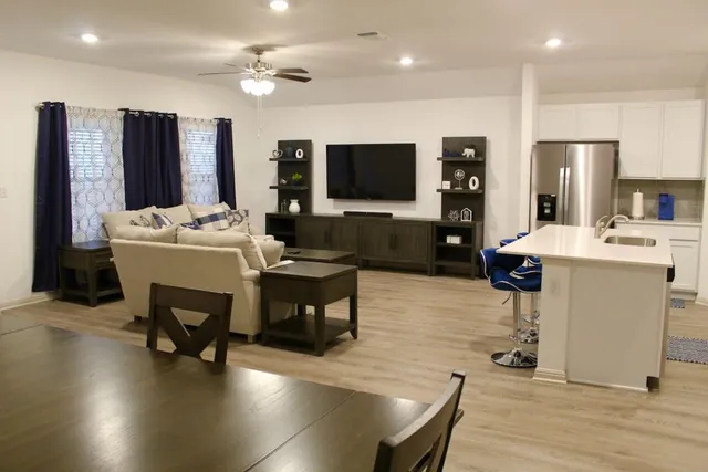 $2,700 | 1002 Austin Byu Drive, Hutto, TX 78634