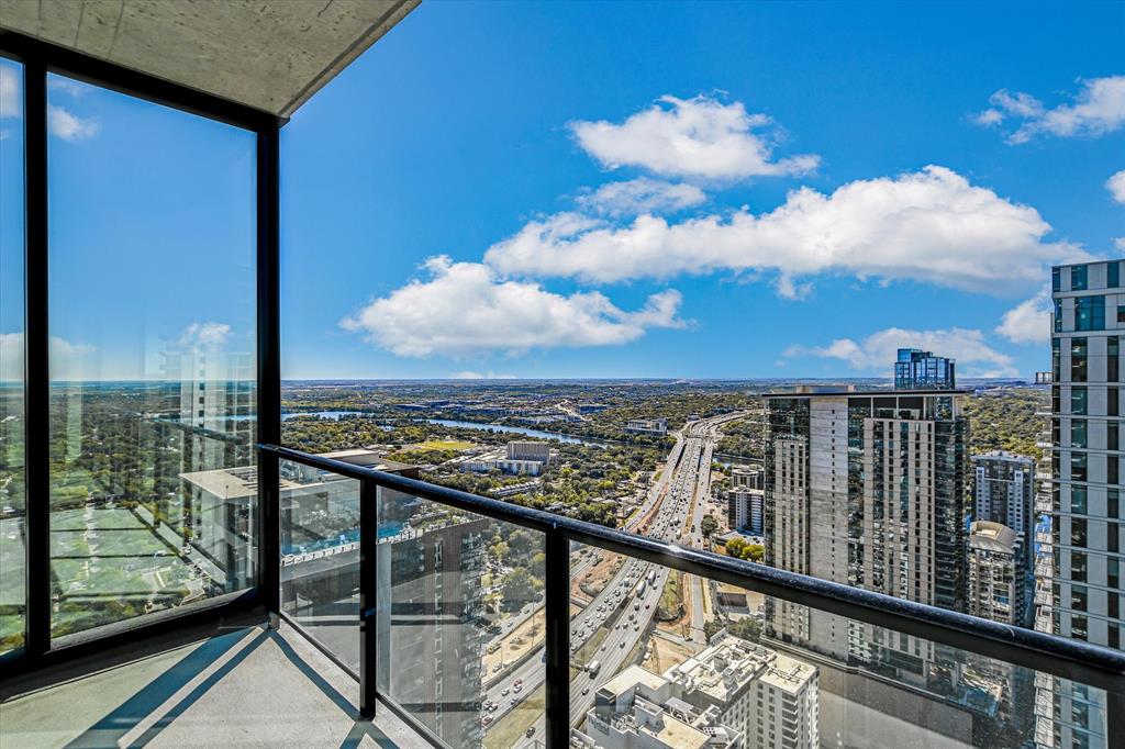 610 Davis Street, Unit 4401 Austin, TX 78701 - Photo 14 of 32