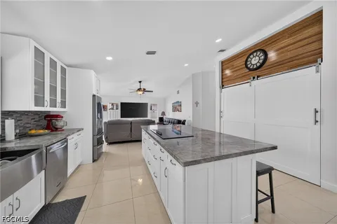 $365,000 | 622 Southeast 10th Avenue, Cape Coral, FL 33990