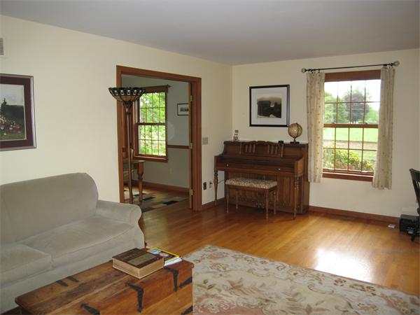 10 Plain Road Hatfield, MA 01038 - Photo 6 of 30 Gallery Image 6