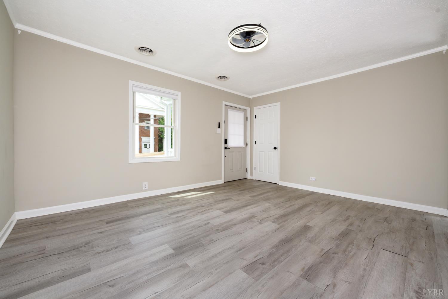 634 Thomas Road Lynchburg, VA 24502 - Photo 3 of 50