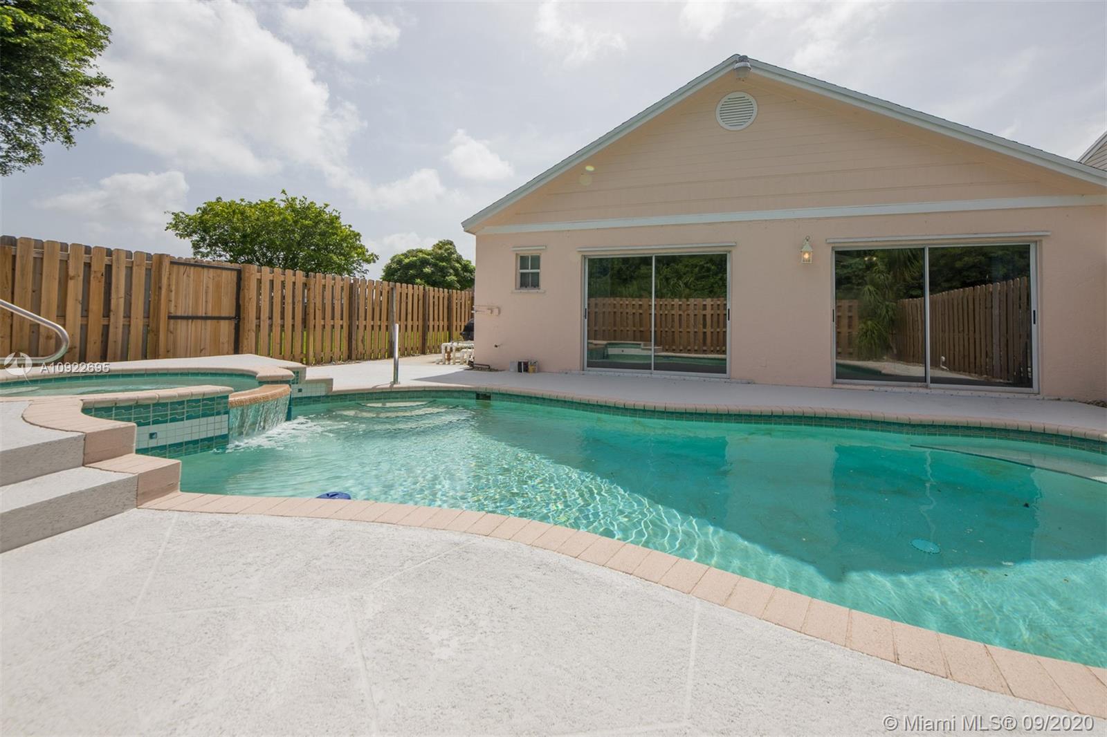 14520 Southwest 128th Court Road Miami, FL 33186 - Photo 12 of 28 Gallery Image 12