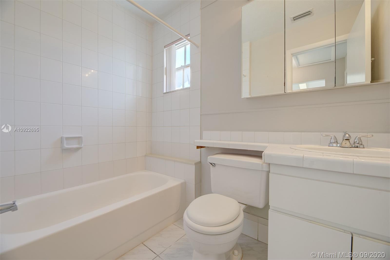 14520 Southwest 128th Court Road Miami, FL 33186 - Photo 14 of 28 Gallery Image 14