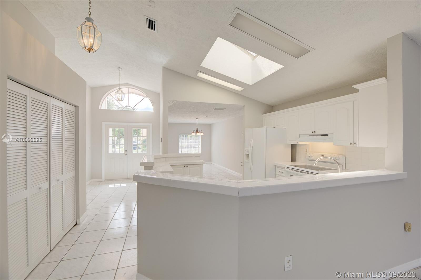 14520 Southwest 128th Court Road Miami, FL 33186 - Photo 4 of 28 Gallery Image 4
