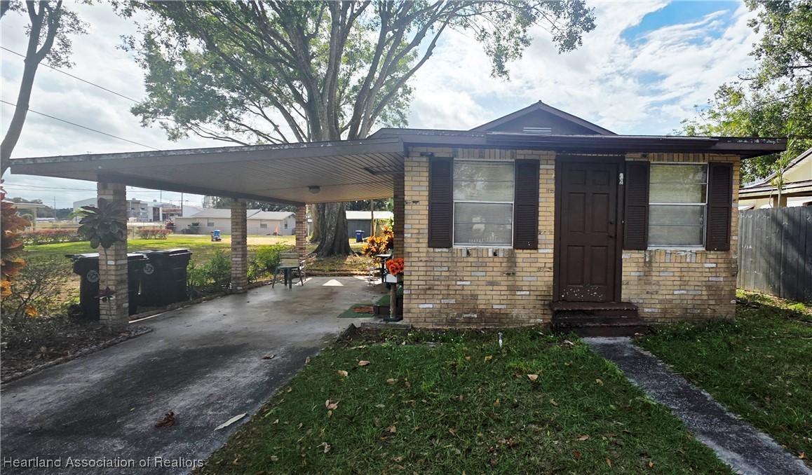 24 East 3rd Street Frostproof, FL 33843 - Photo 1 of 1 Gallery Image 1