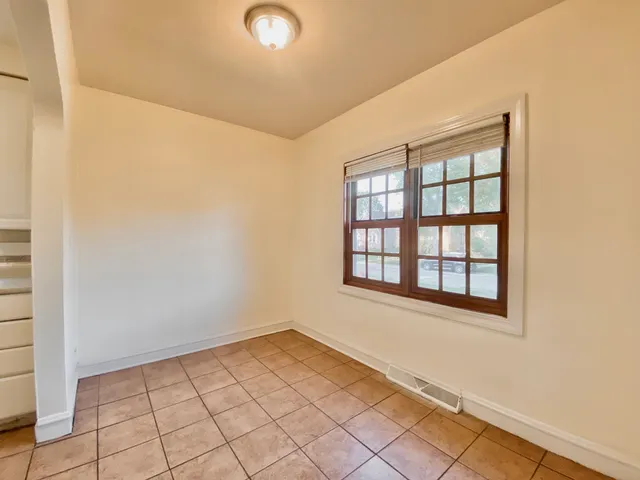 $206,000 | 18034 Ridgewood Avenue, Lansing, IL 60438