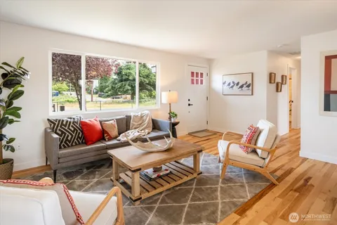 $665,000 | 11935 8th Avenue Southwest, Seattle, WA 98146
