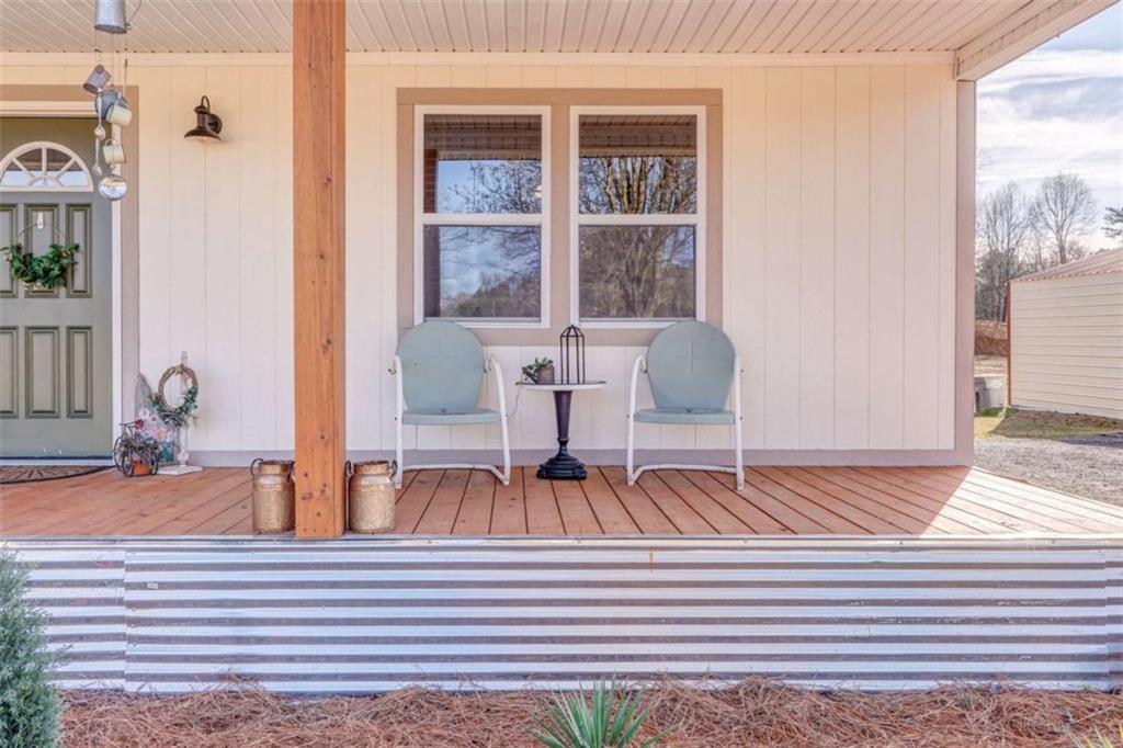 943 Shiloh Road Cedartown, GA 30125 - Photo 37 of 51 a dining room with table and chairs