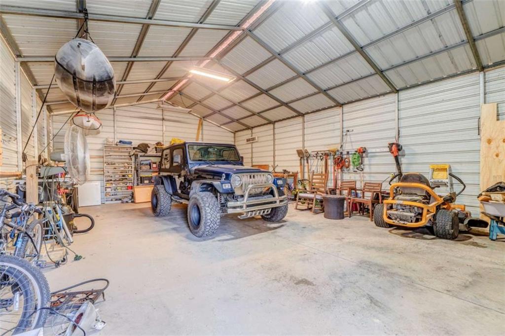 943 Shiloh Road Cedartown, GA 30125 - Photo 39 of 51 a view of parking garage with cars