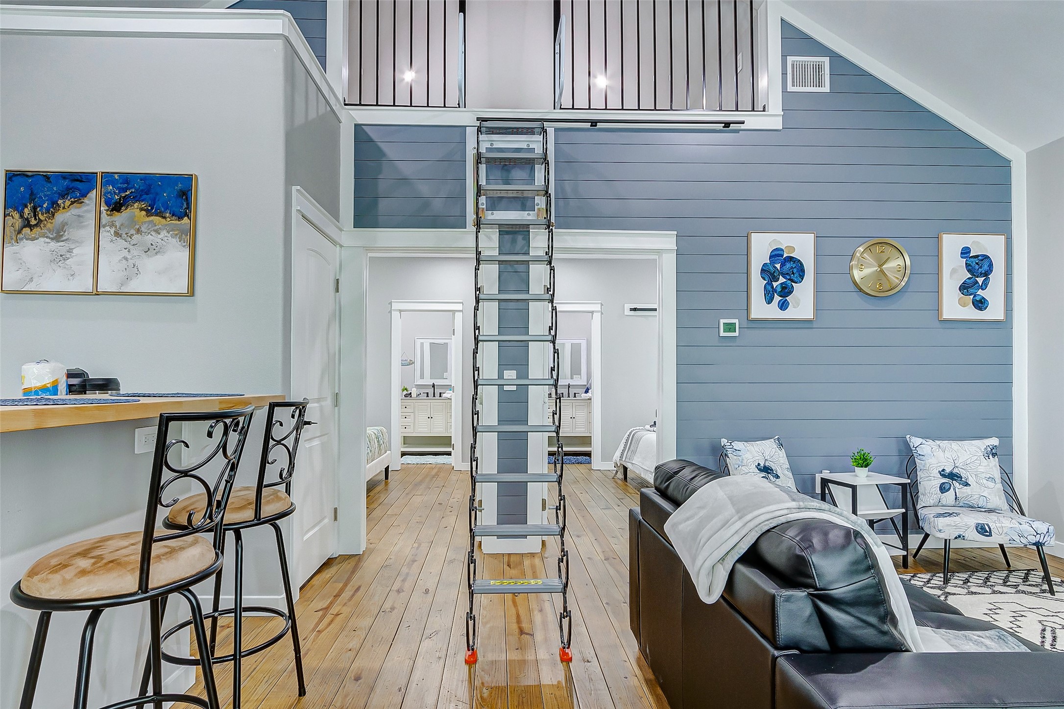 1079 Johnson Road Port Bolivar, TX 77650 - Photo 21 of 35 a living room with furniture and wall paintings