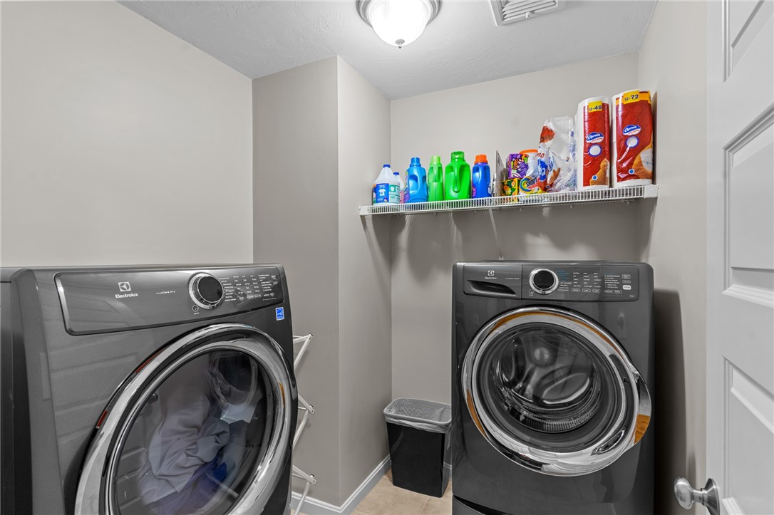 8 Nicole Circle, Unit B Smithfield, RI 02917 - Photo 19 of 21