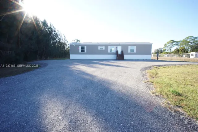 $295,000 | 130 North Granja Street, Clewiston, FL 33440