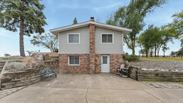 $375,000 | 20050 County Road 81, Big Lake, MN 55309