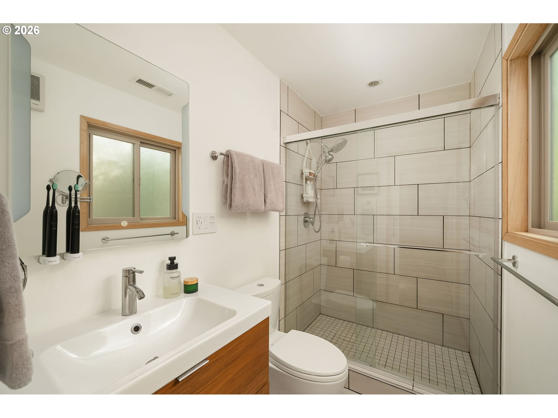 9912 Southwest Quail Post Road Portland, OR 97219 - Photo 30 of 46 Gallery Image 30