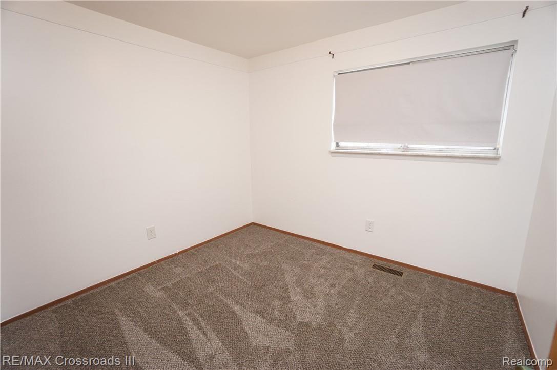 7100 Sheldon Road Belleville, MI 48111 - Photo 15 of 24 DSC09615.JPG