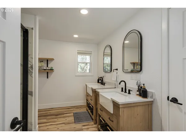 $2,000,000 | 19020 Southwest Christensen Road, McMinnville, OR 97128