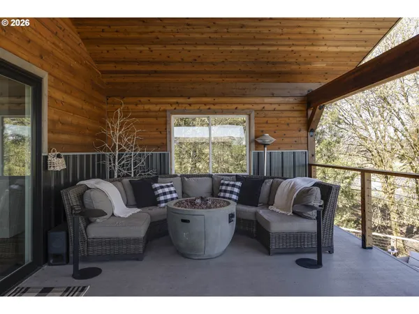 $2,000,000 | 19020 Southwest Christensen Road, McMinnville, OR 97128