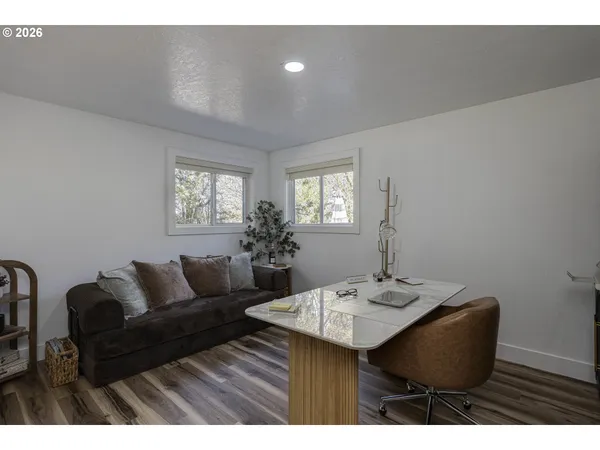 $2,000,000 | 19020 Southwest Christensen Road, McMinnville, OR 97128