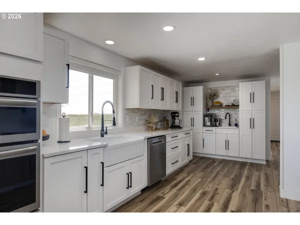 $2,000,000 | 19020 Southwest Christensen Road, McMinnville, OR 97128