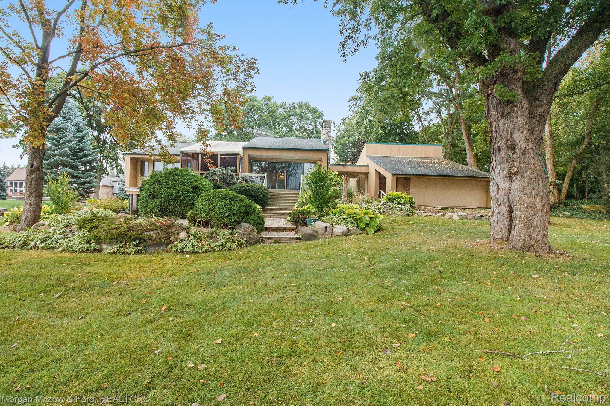 3815 Clintonville Road Waterford, MI 48329 - Photo 5 of 29 Gallery Image 5