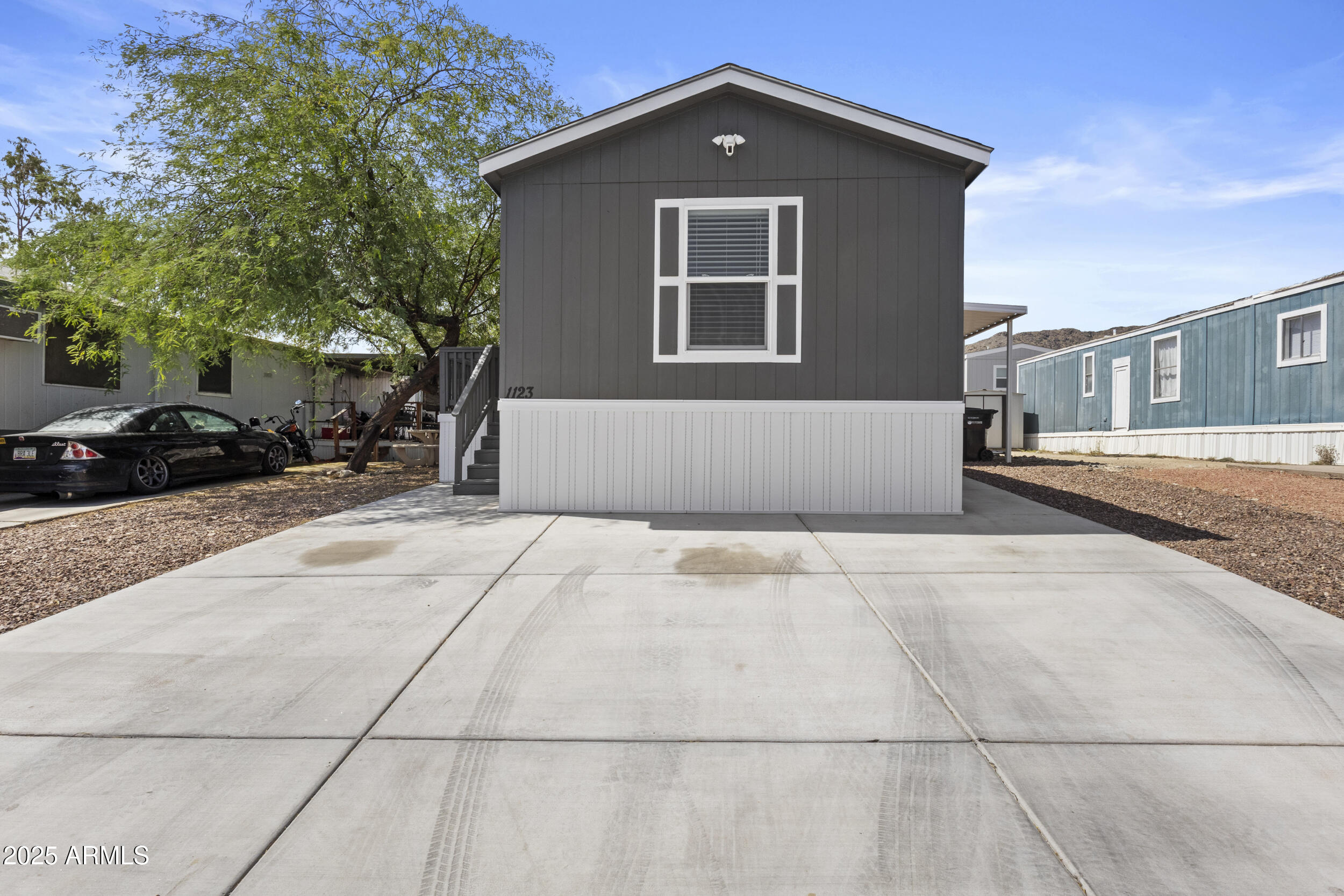 1123 West Summerside Road Phoenix, AZ 85041 - Photo 1 of 22 1_img_4496