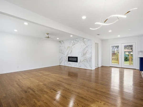 $2,800 | 10209 Casa View Drive, Dallas, TX 75228